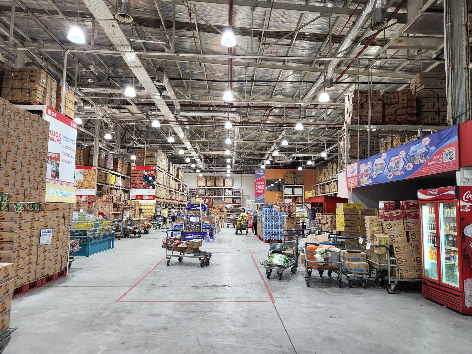 Entrepôt de distribution de produits alimentaires en gros